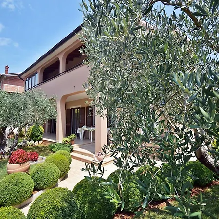 In Near Golf Course Apartamento Pula