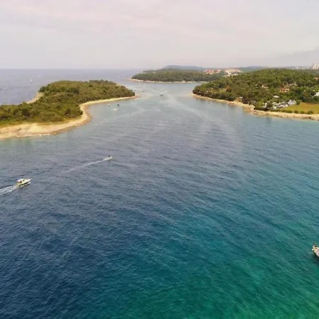 In Near Golf Course Apartman