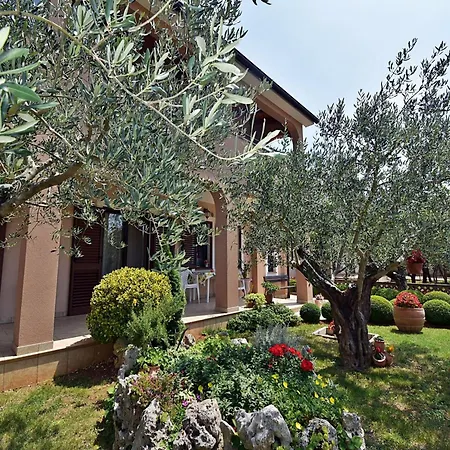 In Near Golf Course * Pula