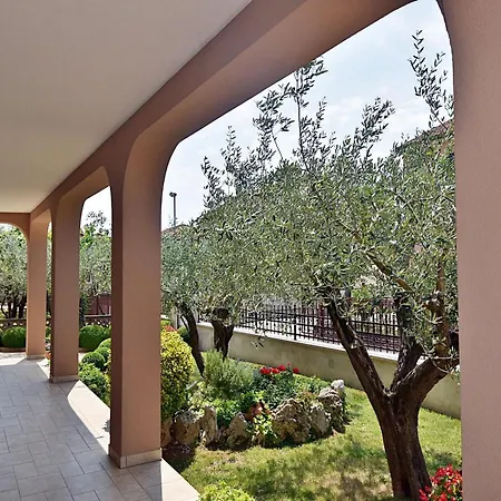 Apartamento In Near Golf Course Pula