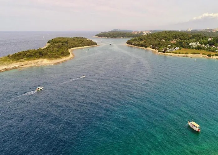 Apartman In Near Golf Course Póla