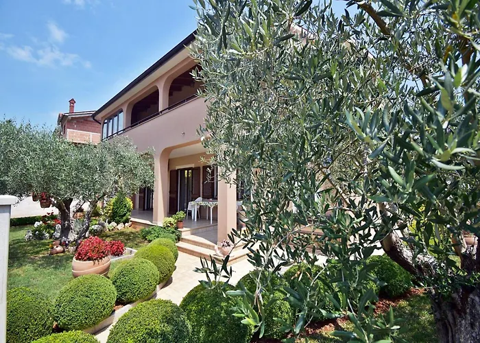 Apartman In Near Golf Course *