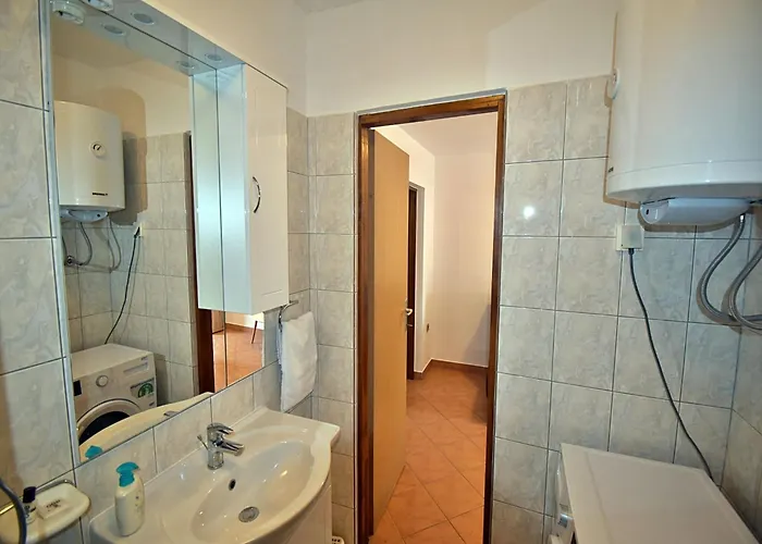 In Near Golf Course Apartman *