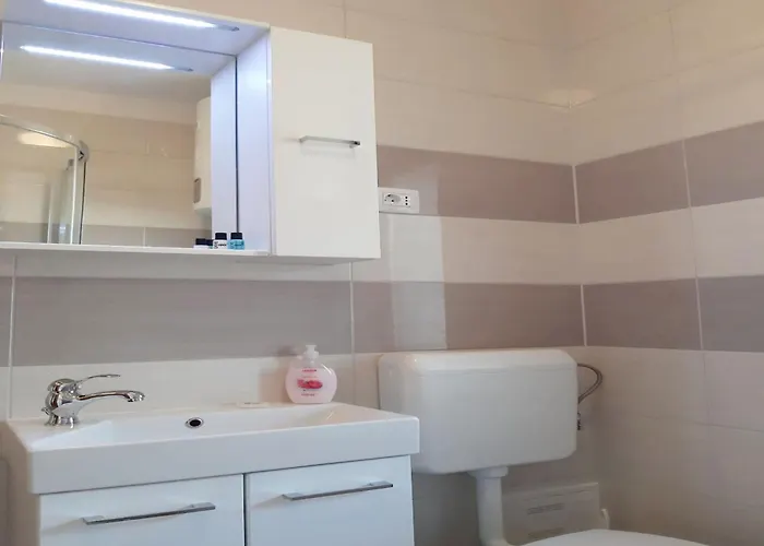 Apartman In Near Golf Course Póla