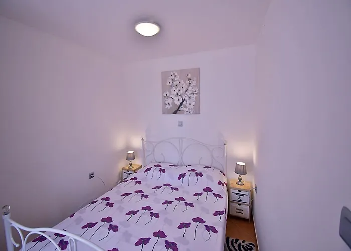 In Near Golf Course Apartment Pula